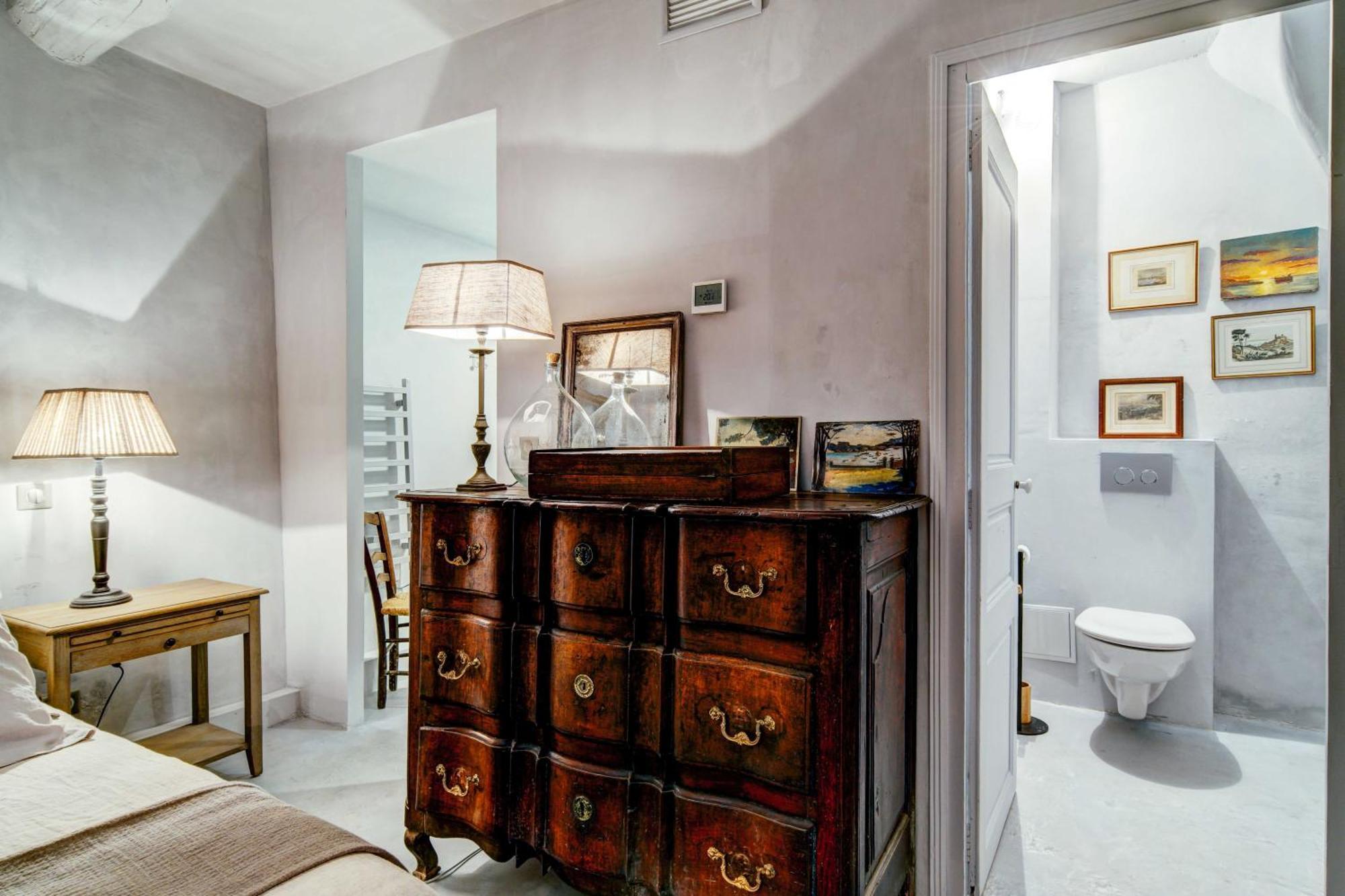 Charming In The Heart Of