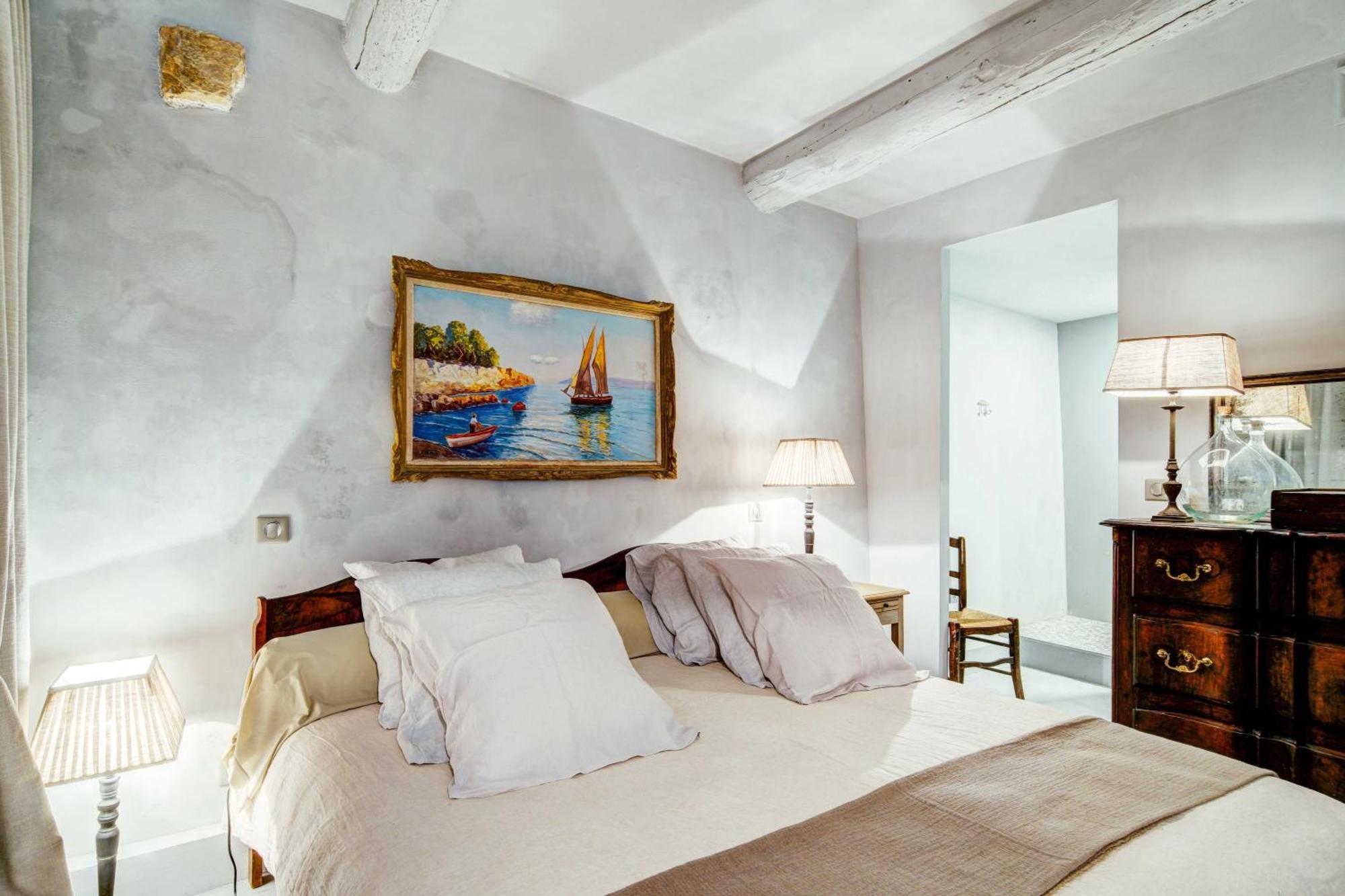 Charming In The Heart Of * Cannes
